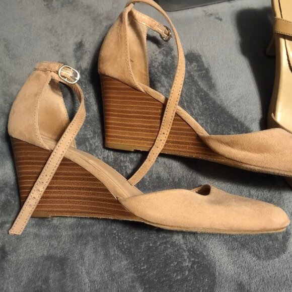 Tan Suede Wedge Heels - Picture 1 of 6